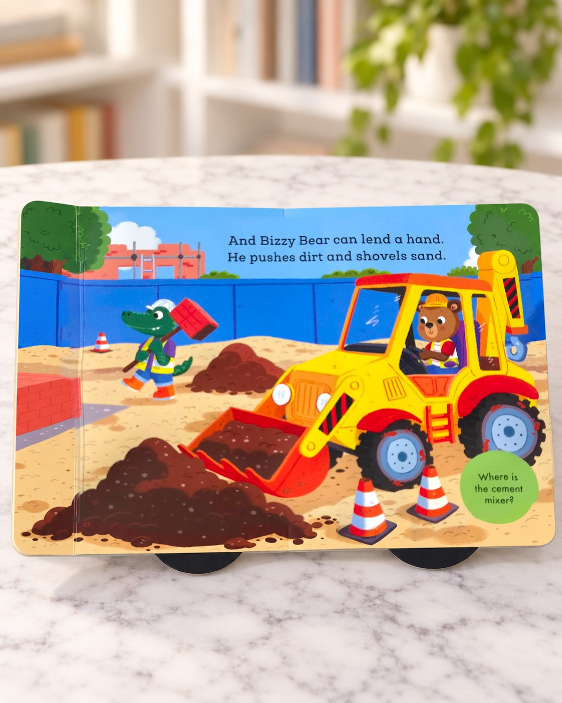 Bizzy Bear Digger, inside pages 1