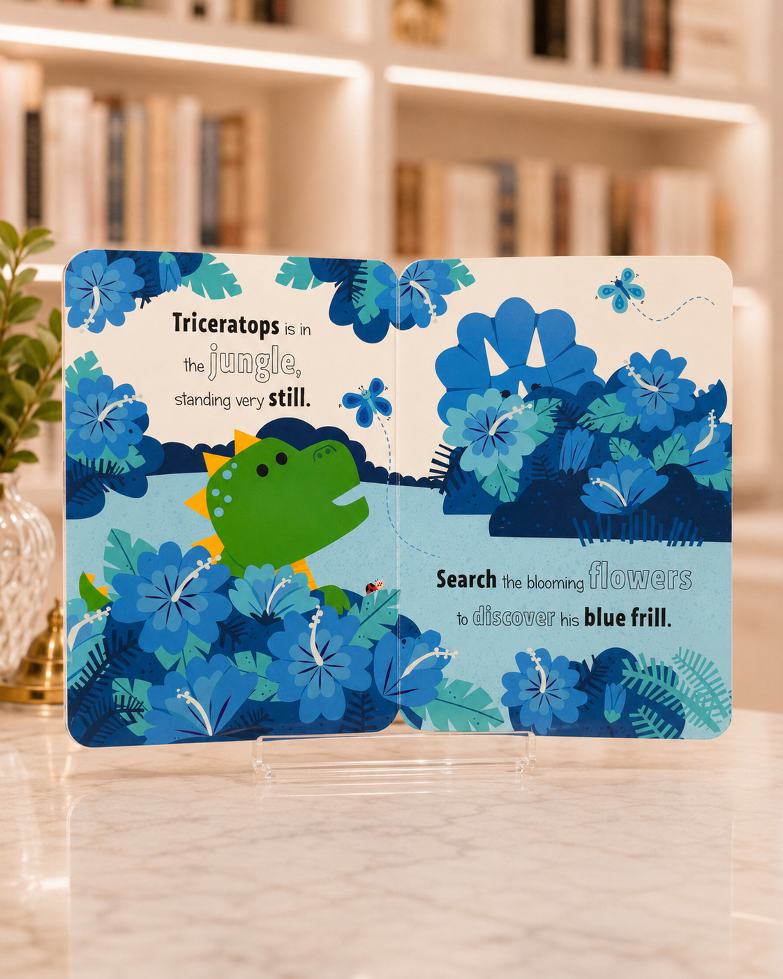 I-Spy-A-Saurus – inside pages