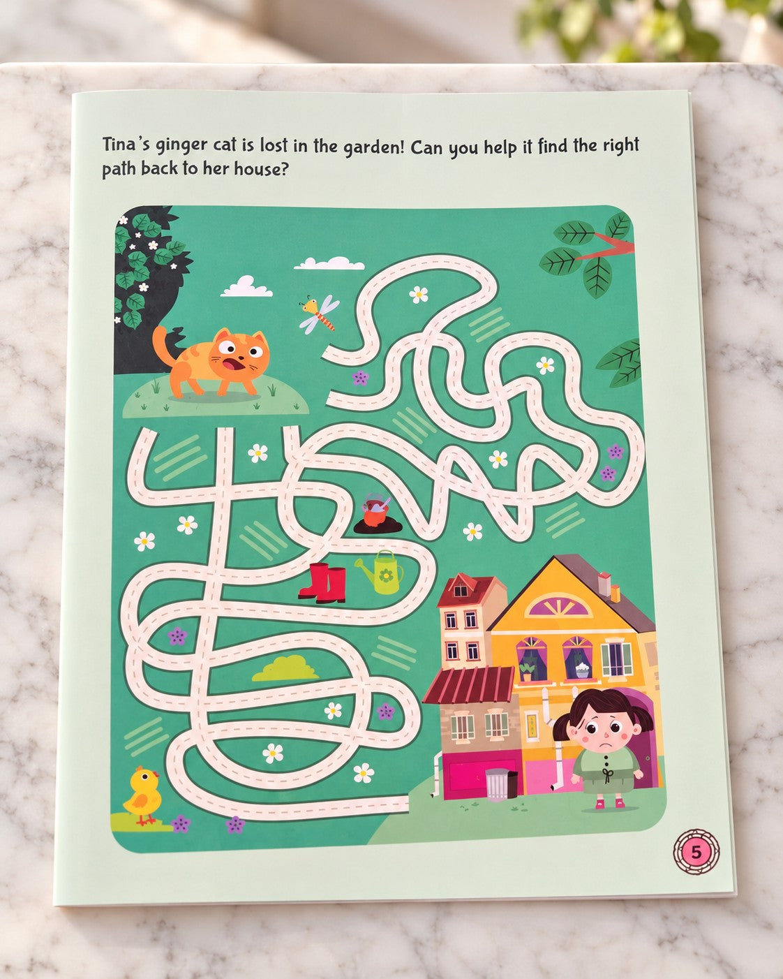 Twist and Turn: A Maze Adventure, inside pages