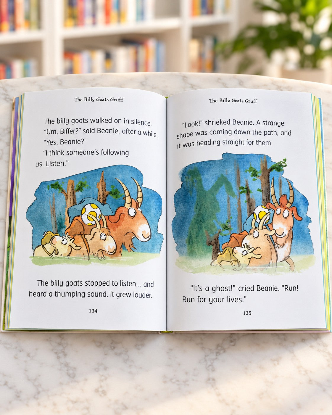 Usborne Illustrated Animal Stories, inside pages 2